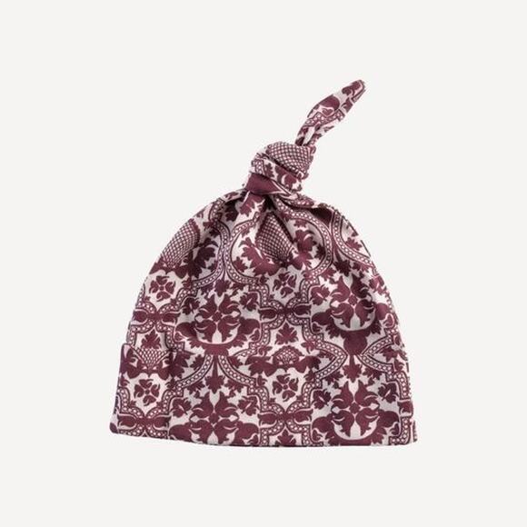 kate quinn Other - NWT Kate Quinn Cabernet Folk Floral Organic Cotton Knot Hat 3-6m